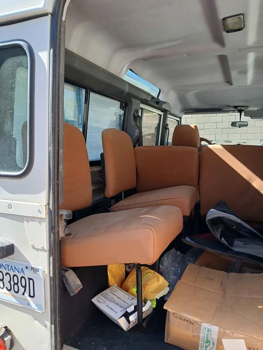 1993 Land Rover Defender 110 - Image 6 of 19