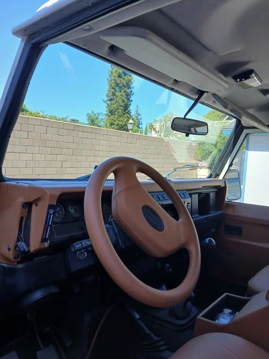 1993 Land Rover Defender 110 - Image 3 of 19