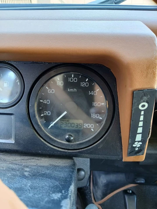 1993 Land Rover Defender 110 - Image 3 of 20