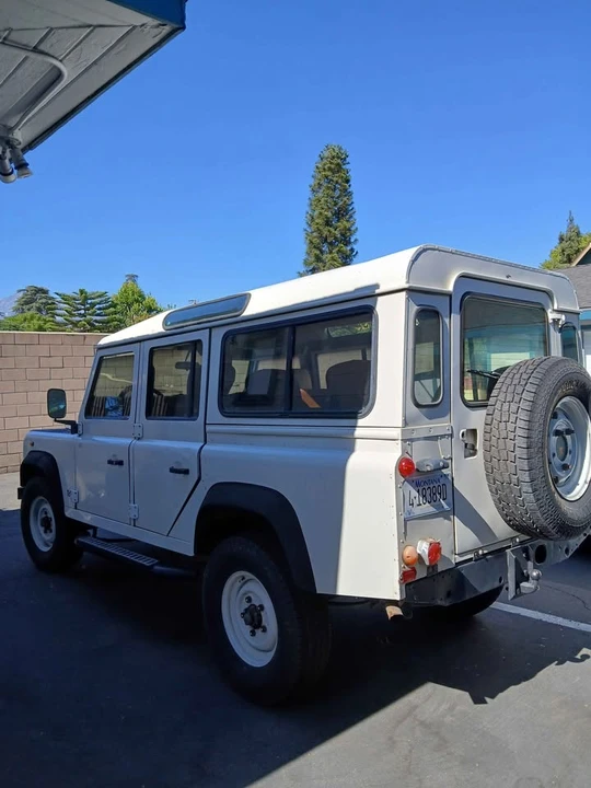 1993 Land Rover Defender 110 - Image 6 of 20