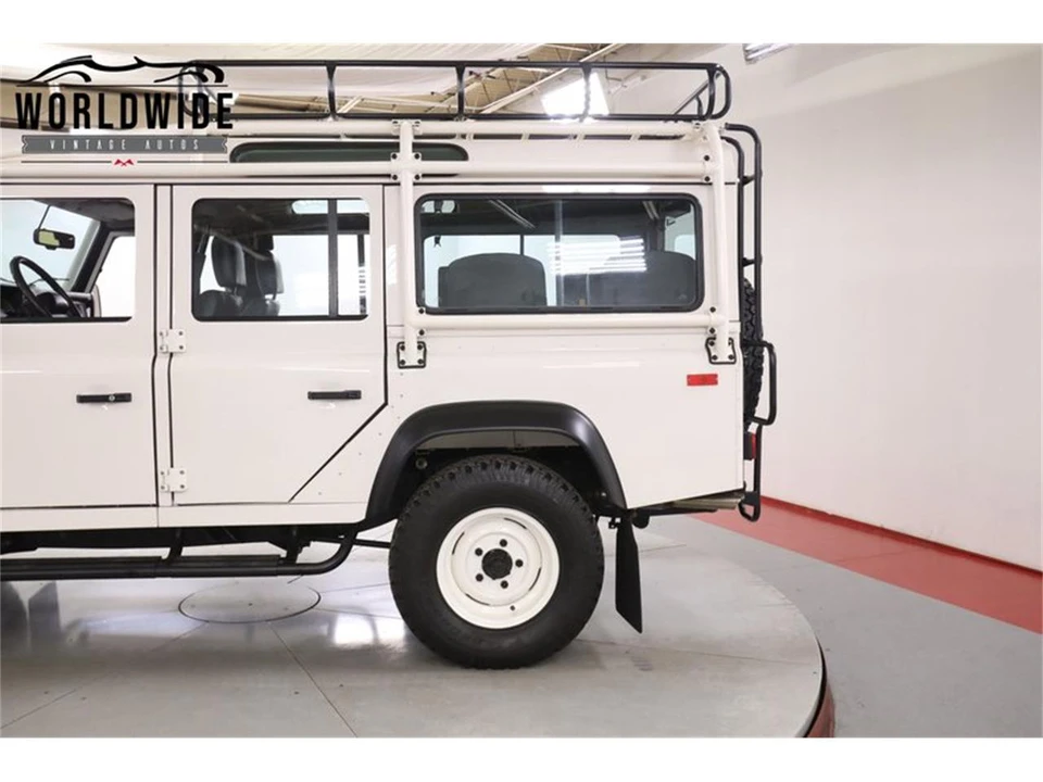 1993 Land Rover Defender 110 - Image 10 of 31