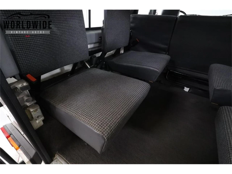 1993 Land Rover Defender 110 - Image 22 of 31