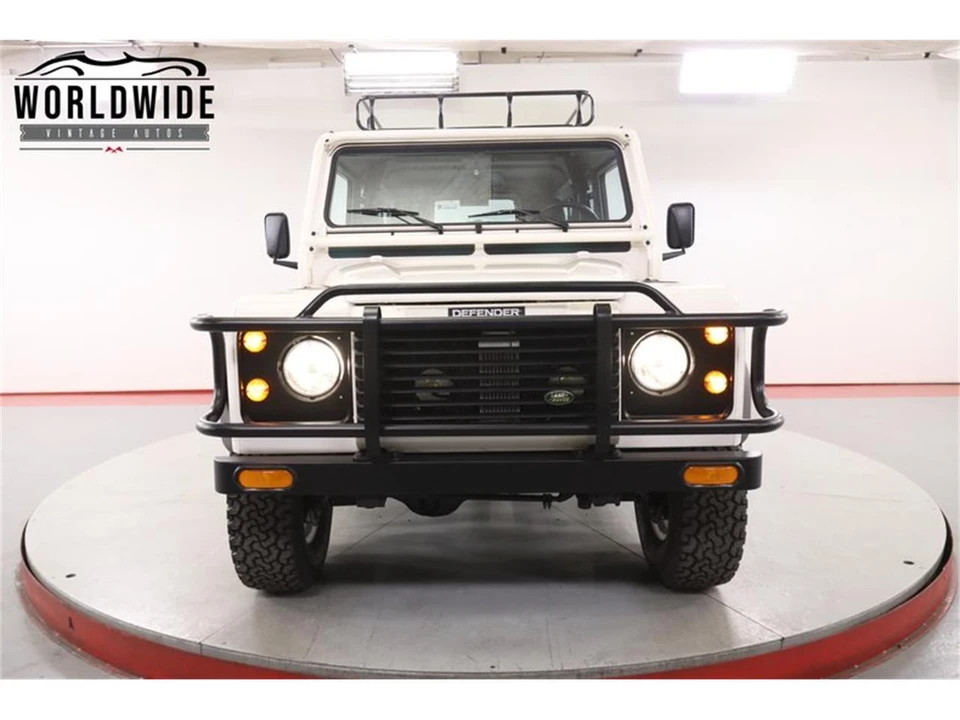 1993 Land Rover Defender 110 - Image 16 of 31