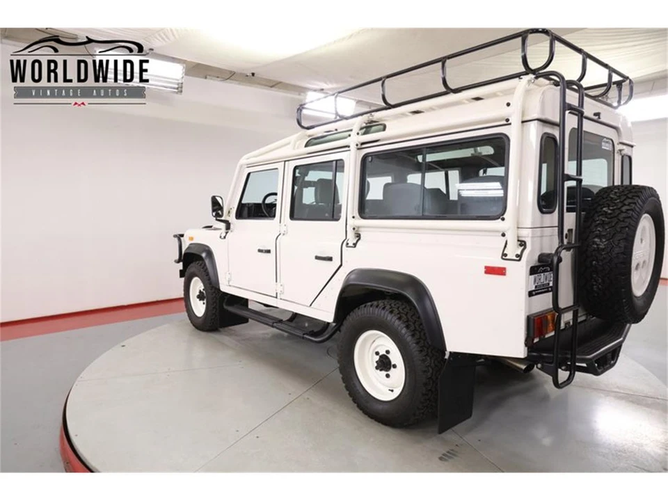 1993 Land Rover Defender 110 - Image 24 of 31