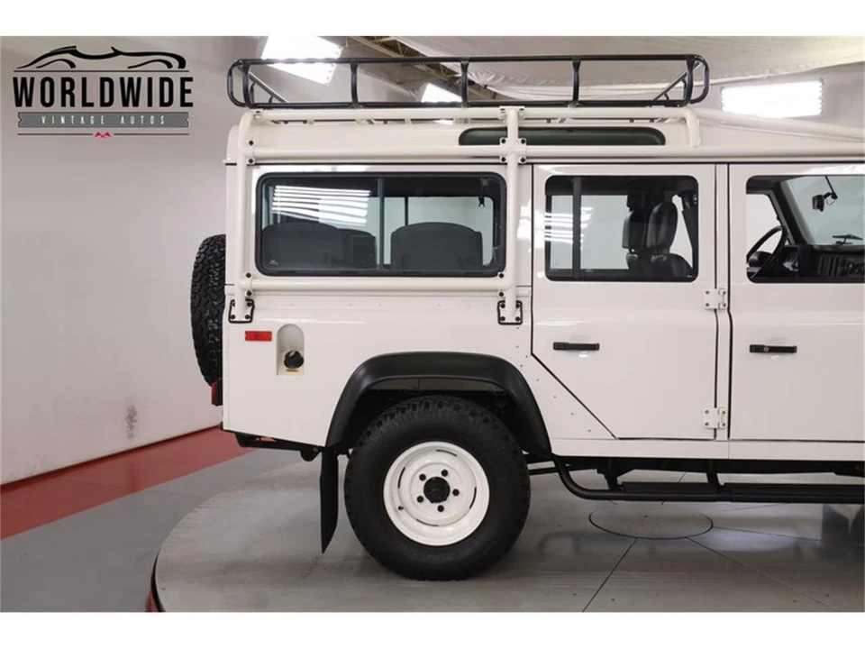 1993 Land Rover Defender 110 - Image 9 of 31