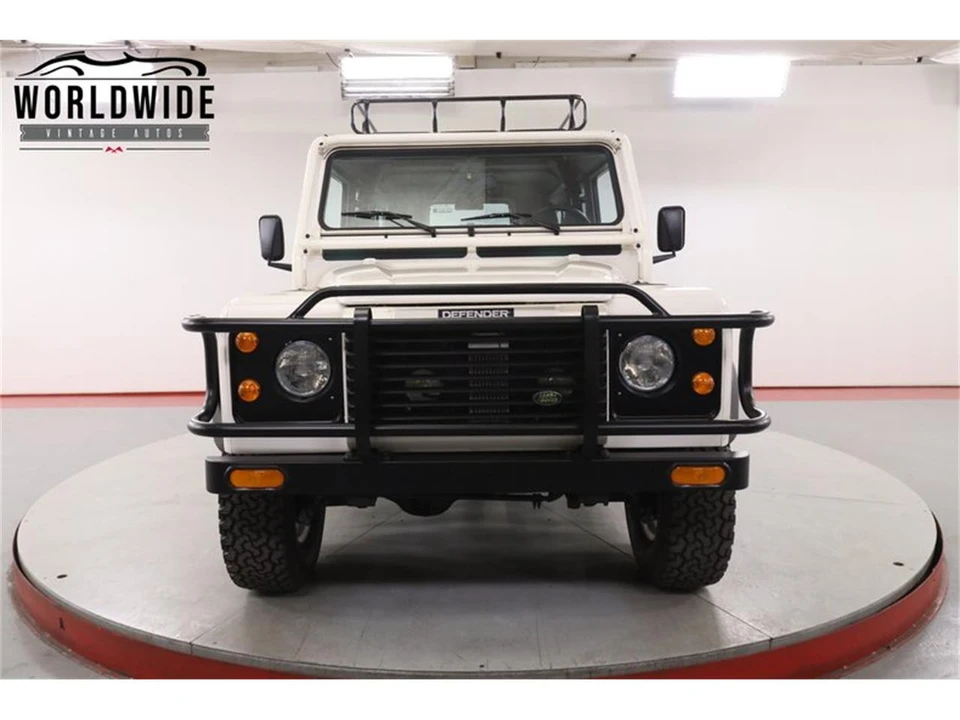1993 Land Rover Defender 110 - Image 15 of 31