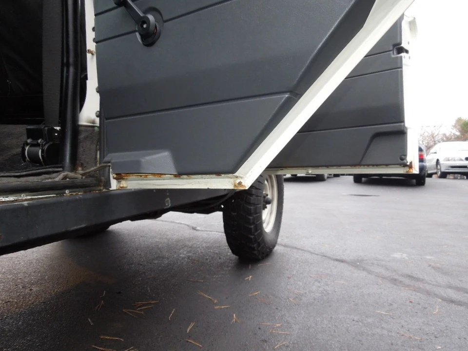 1993 Land Rover Defender 110 - Image 14 of 21