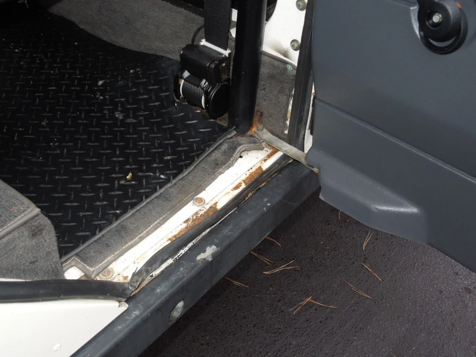 1993 Land Rover Defender 110 - Image 8 of 21