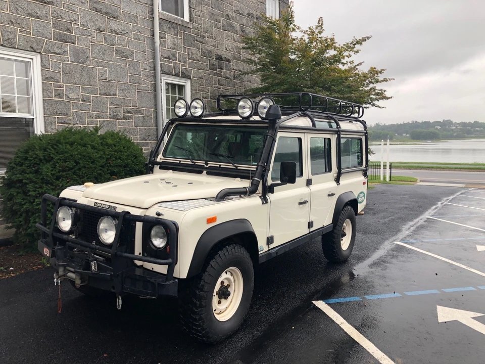 1993 Land Rover Defender 110 - Image 2 of 31
