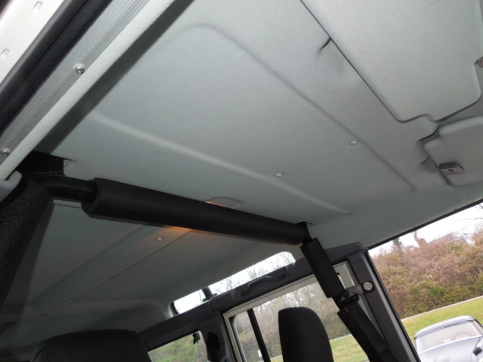 1993 Land Rover Defender 110 - Image 17 of 21
