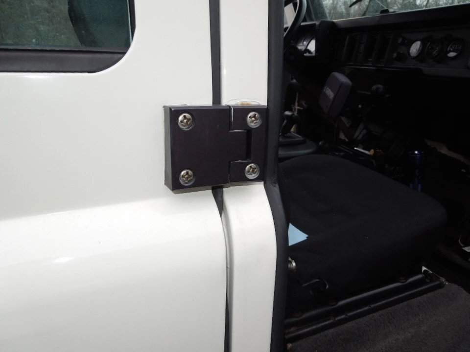 1993 Land Rover Defender 110 - Image 16 of 21