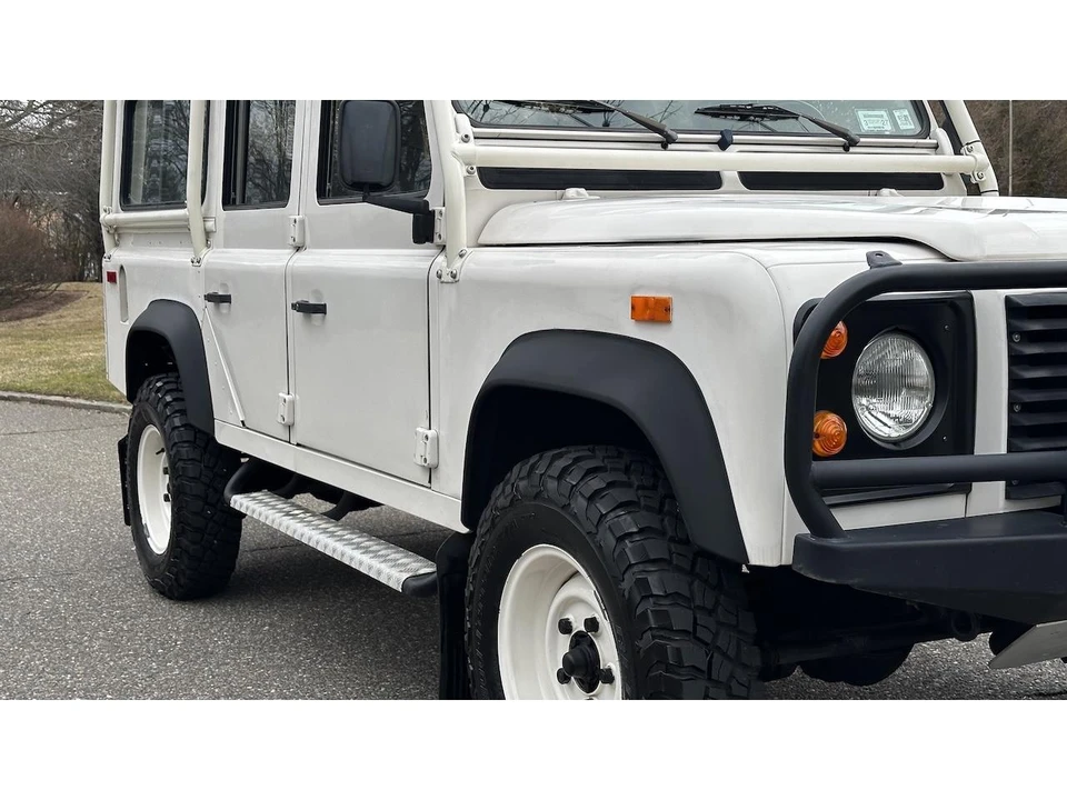 1993 Land Rover Defender 110 - Image 24 of 31