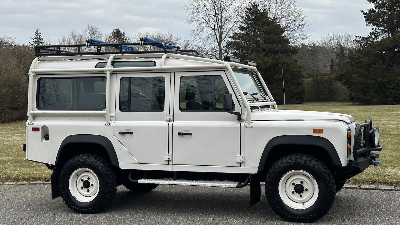 1993 Land Rover Defender 110 - Image 6 of 12