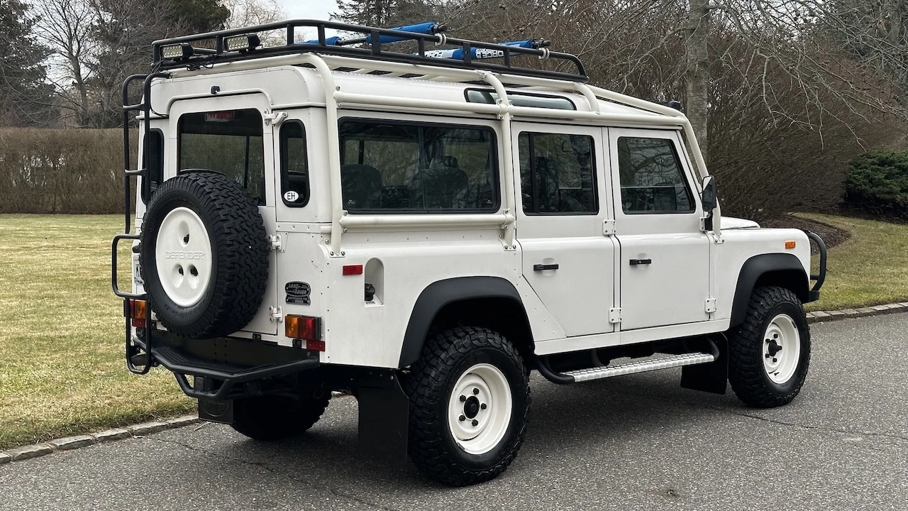 1993 Land Rover Defender 110 - Image 9 of 12
