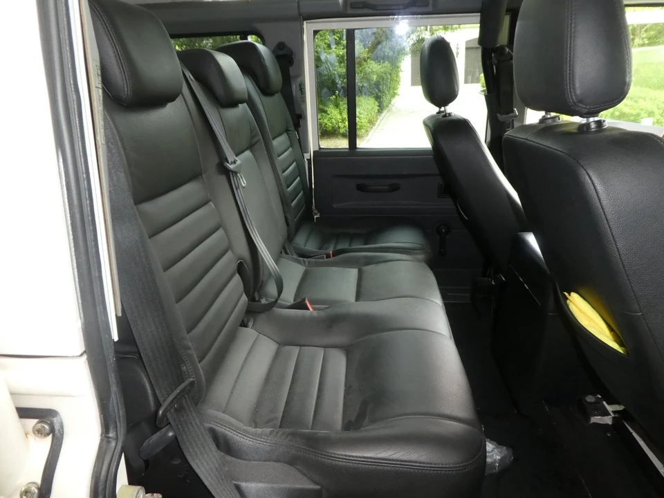 1993 Land Rover Defender 110 - Image 28 of 31