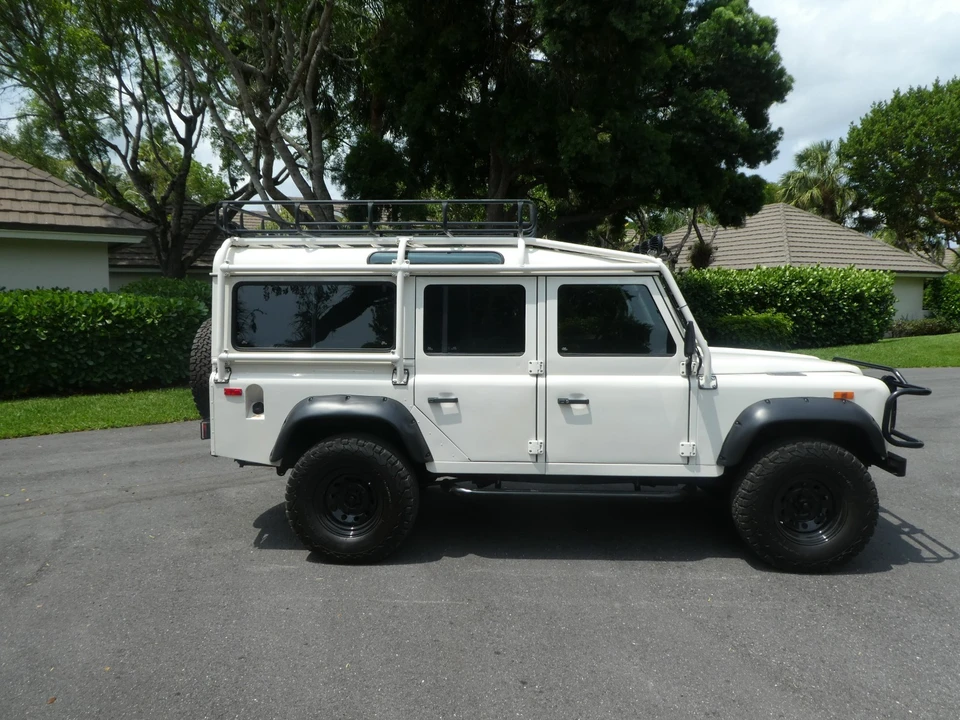 1993 Land Rover Defender 110 - Image 10 of 31
