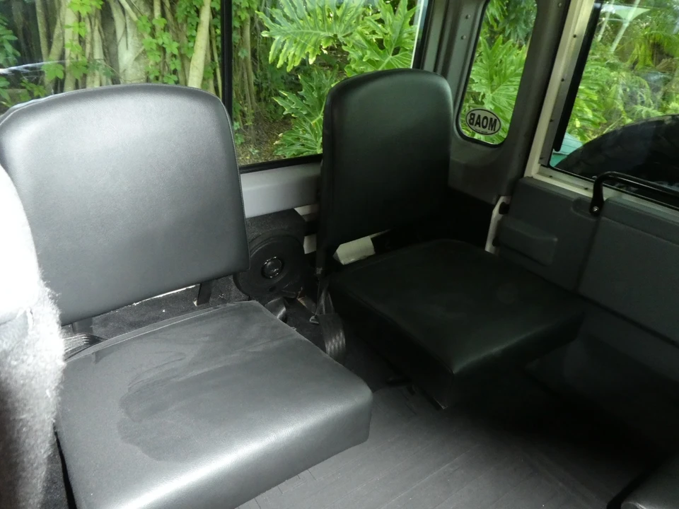 1993 Land Rover Defender 110 - Image 24 of 31