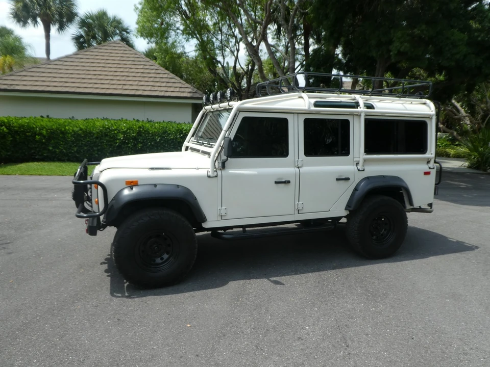 1993 Land Rover Defender 110 - Image 11 of 31