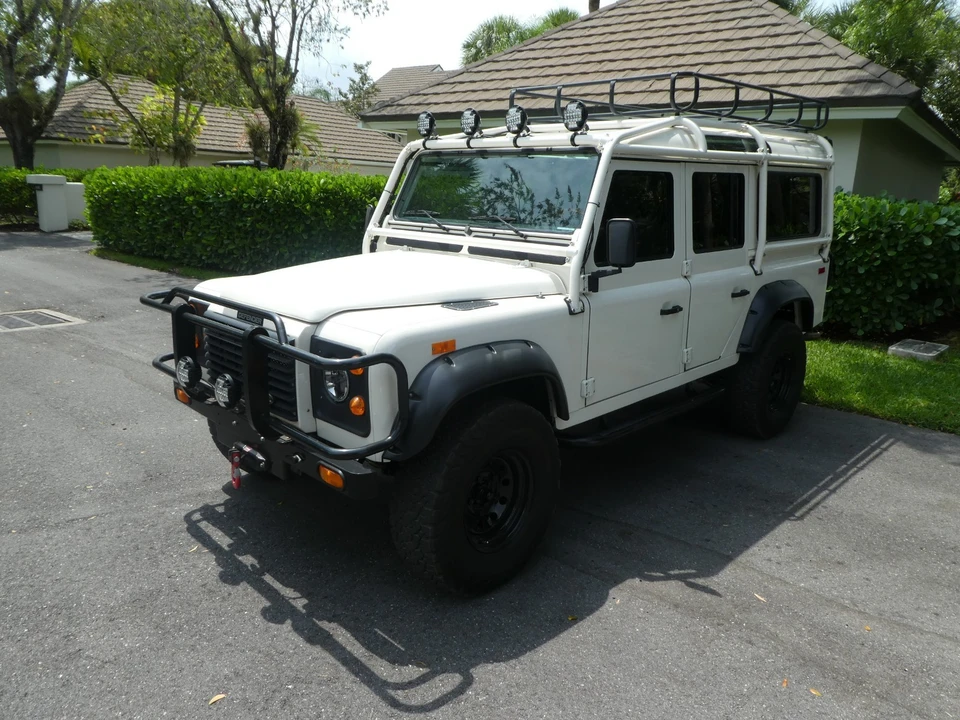 1993 Land Rover Defender 110 - Image 2 of 31