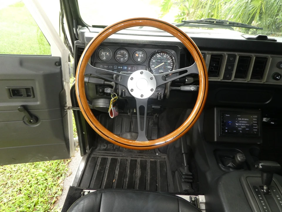 1993 Land Rover Defender 110 - Image 19 of 31