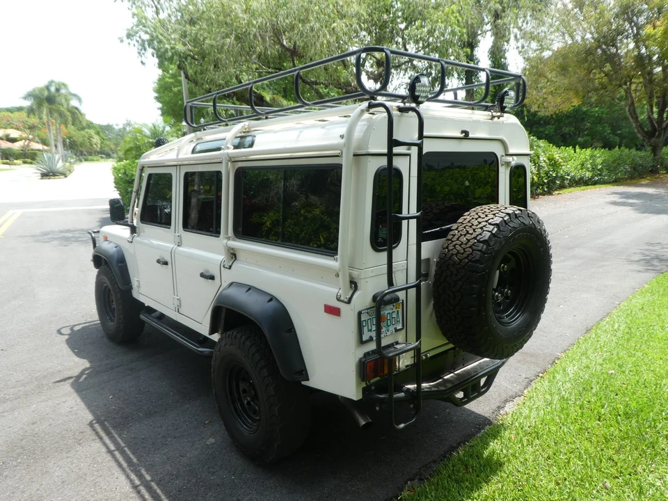 1993 Land Rover Defender 110 - Image 6 of 31