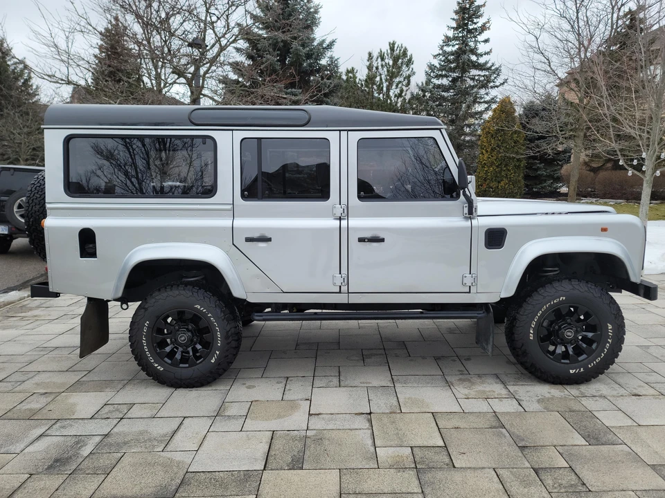 1993 Land Rover Defender 110 - Image 17 of 31
