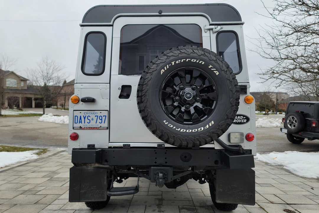1993 Land Rover Defender 110 - Image 5 of 31