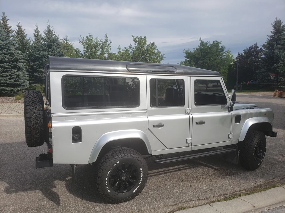 1993 Land Rover Defender 110 - Image 16 of 31