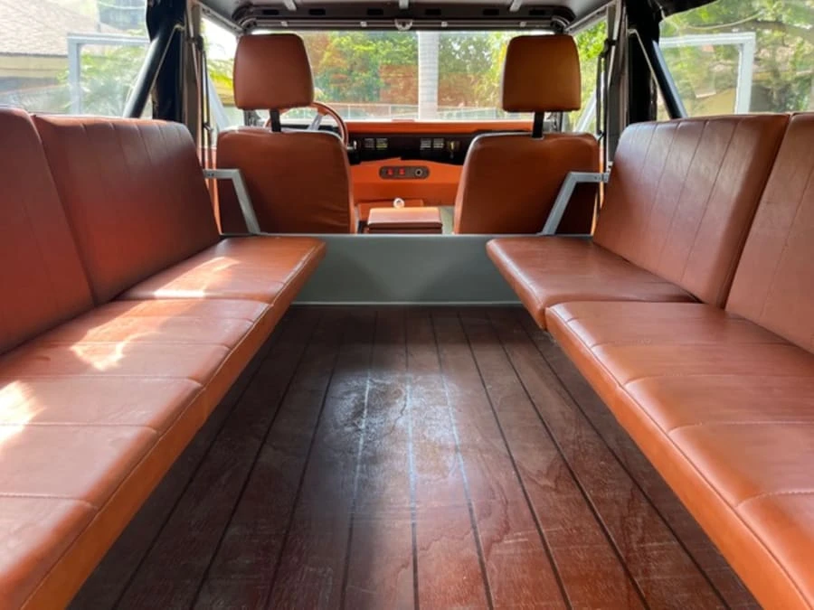 1993 Land Rover Defender 110 - Image 11 of 17