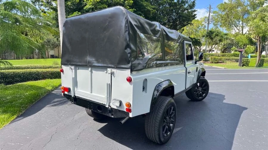1993 Land Rover Defender 110 - Image 3 of 17