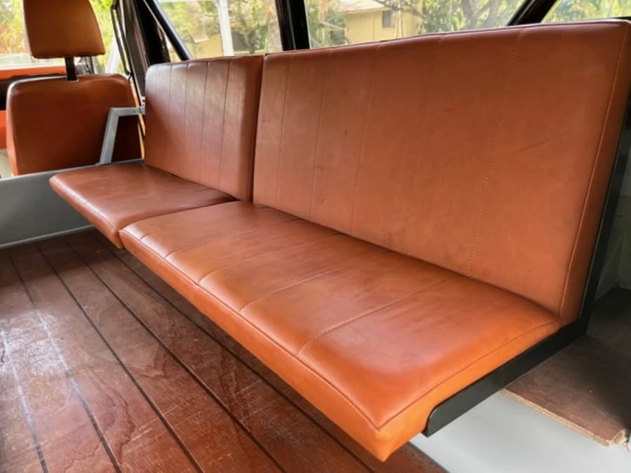 1993 Land Rover Defender 110 - Image 10 of 17