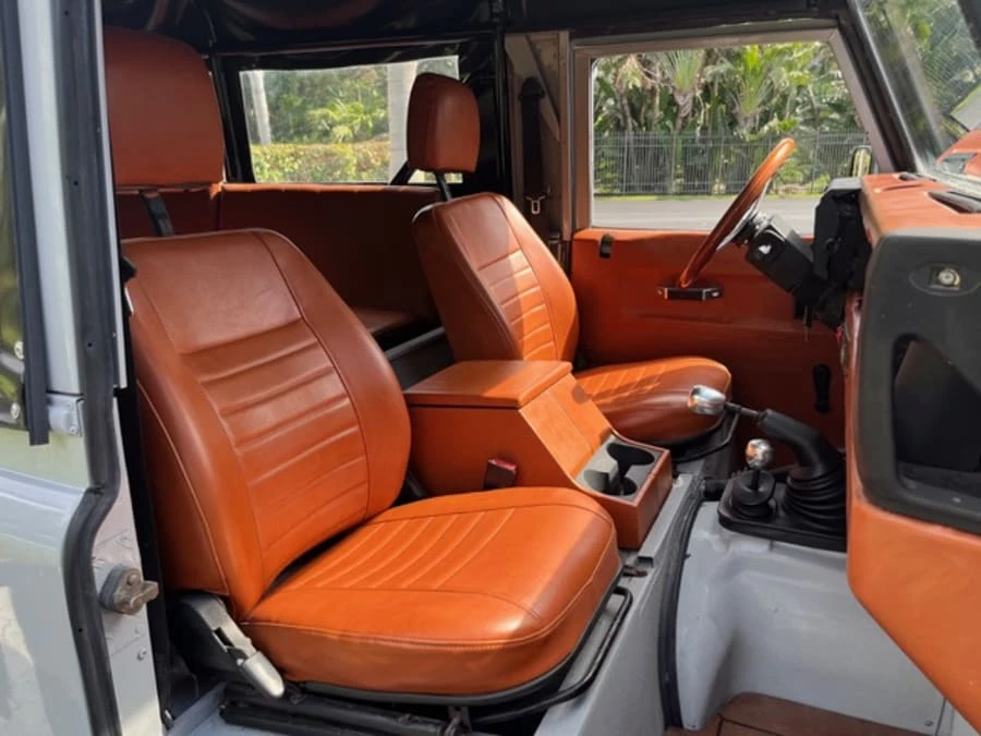 1993 Land Rover Defender 110 - Image 13 of 17