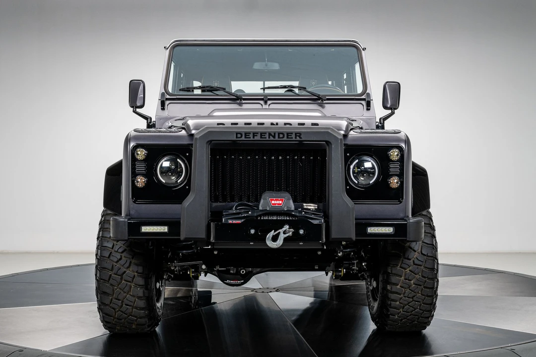 1993 Land Rover Defender 110 - Image 8 of 31