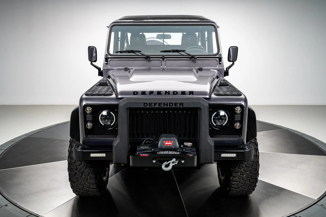 1993 Land Rover Defender 110 - Image 9 of 31