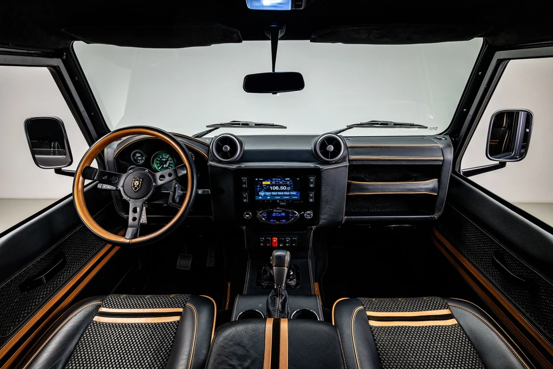 1993 Land Rover Defender 110 - Image 4 of 31