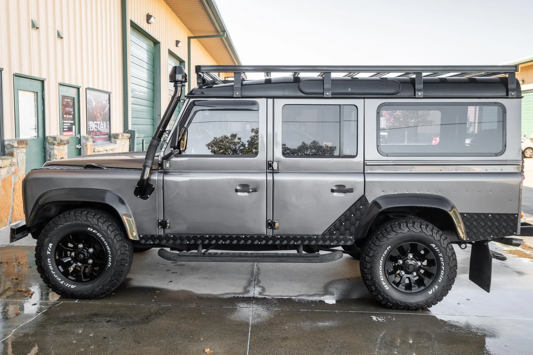1993 Land Rover Defender 110 - Image 6 of 31