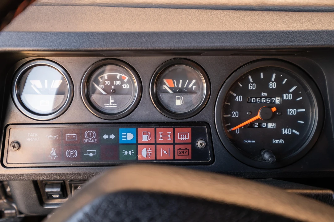 1993 Land Rover Defender 110 - Image 26 of 31