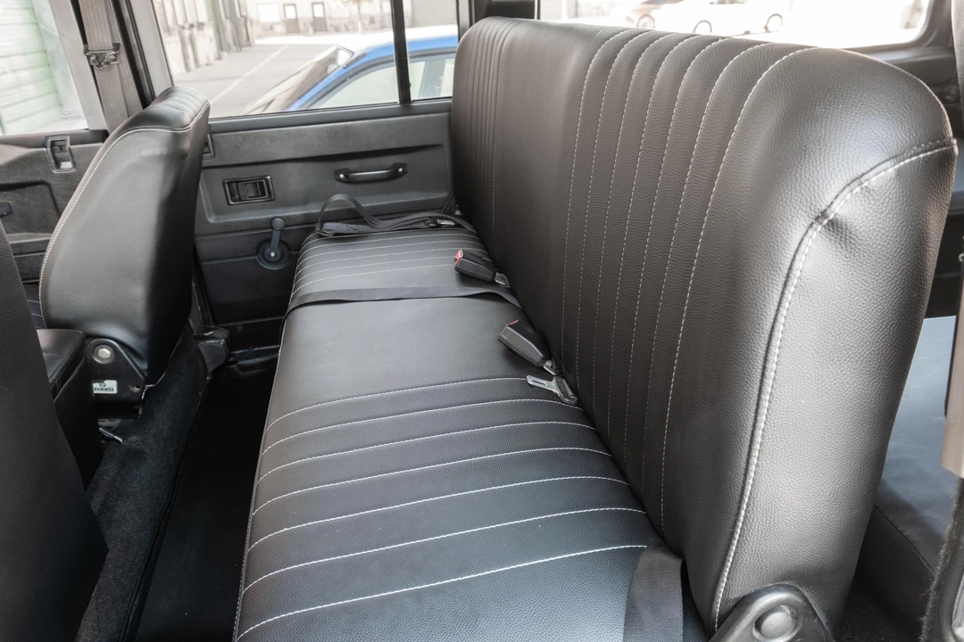 1993 Land Rover Defender 110 - Image 28 of 31