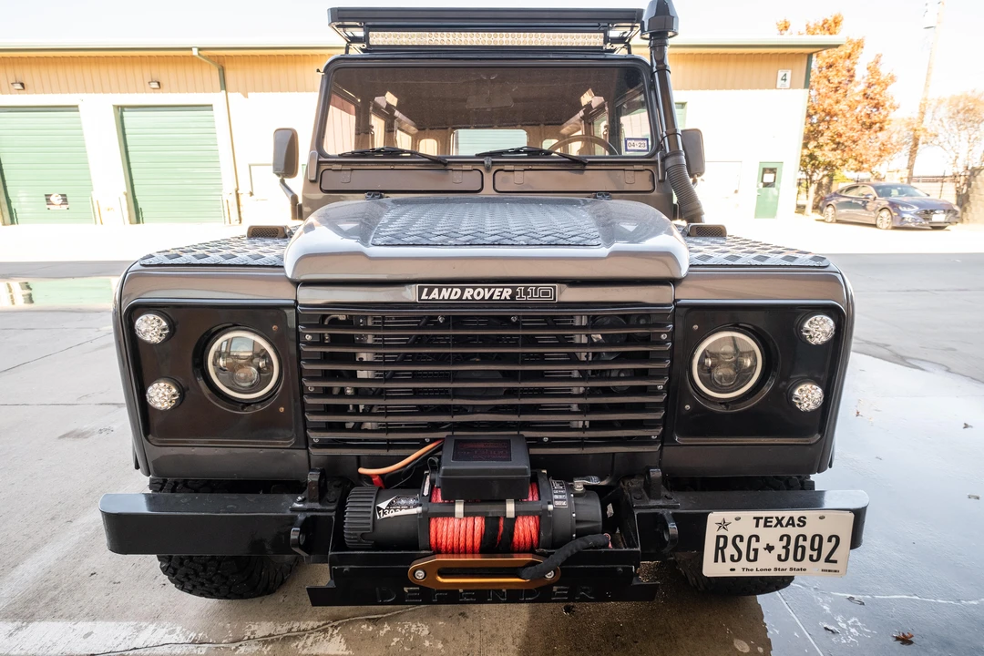 1993 Land Rover Defender 110 - Image 2 of 31