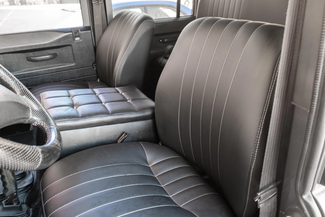 1993 Land Rover Defender 110 - Image 27 of 31