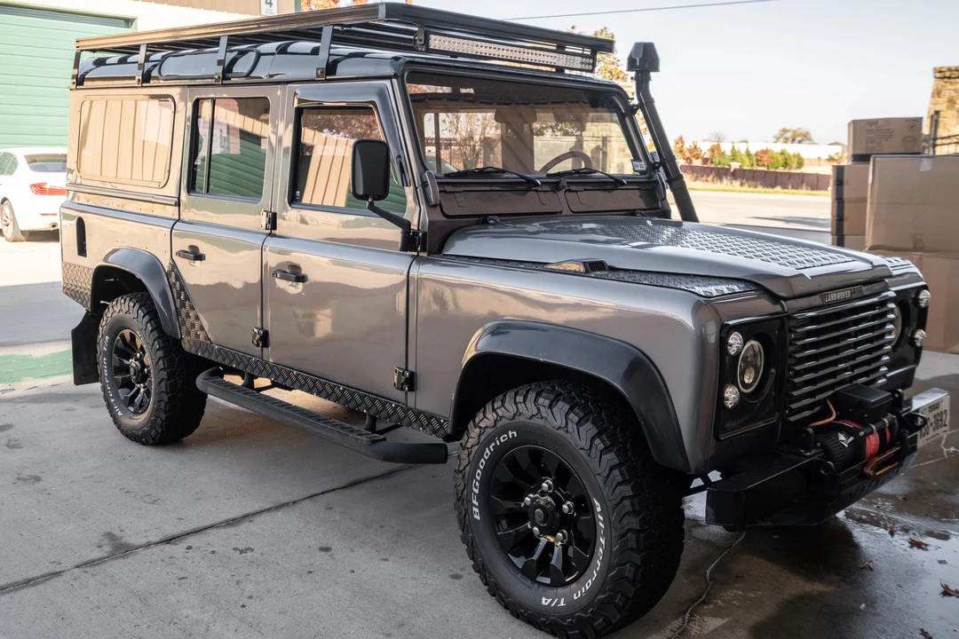 1993 Land Rover Defender 110 - Image 8 of 31