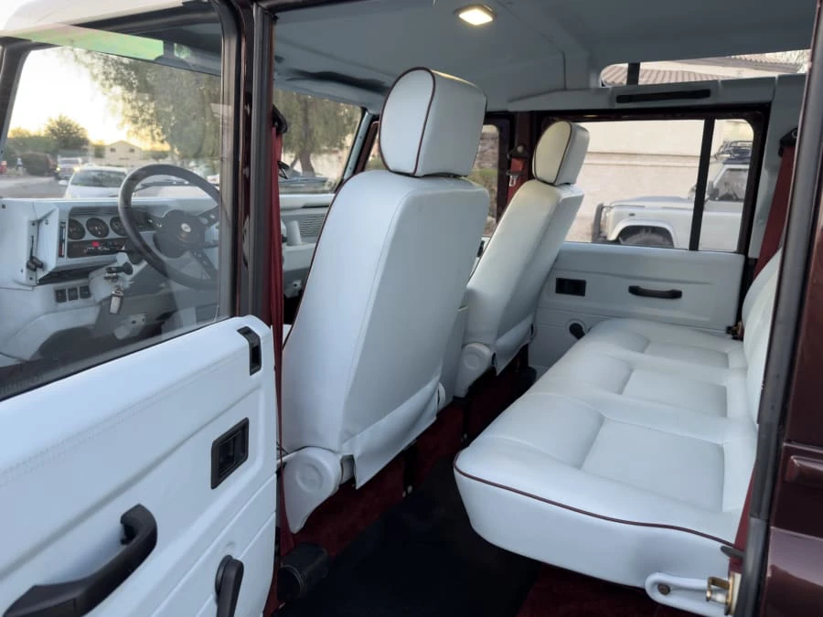 1993 Land Rover Defender 110 - Image 15 of 25
