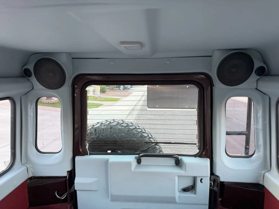 1993 Land Rover Defender 110 - Image 21 of 25