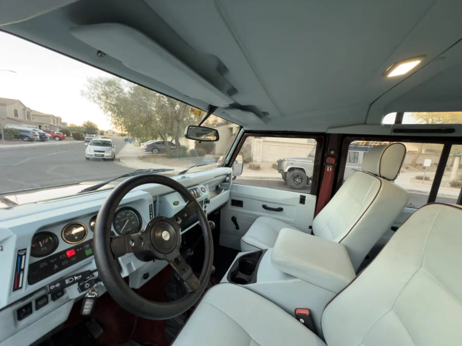 1993 Land Rover Defender 110 - Image 20 of 25