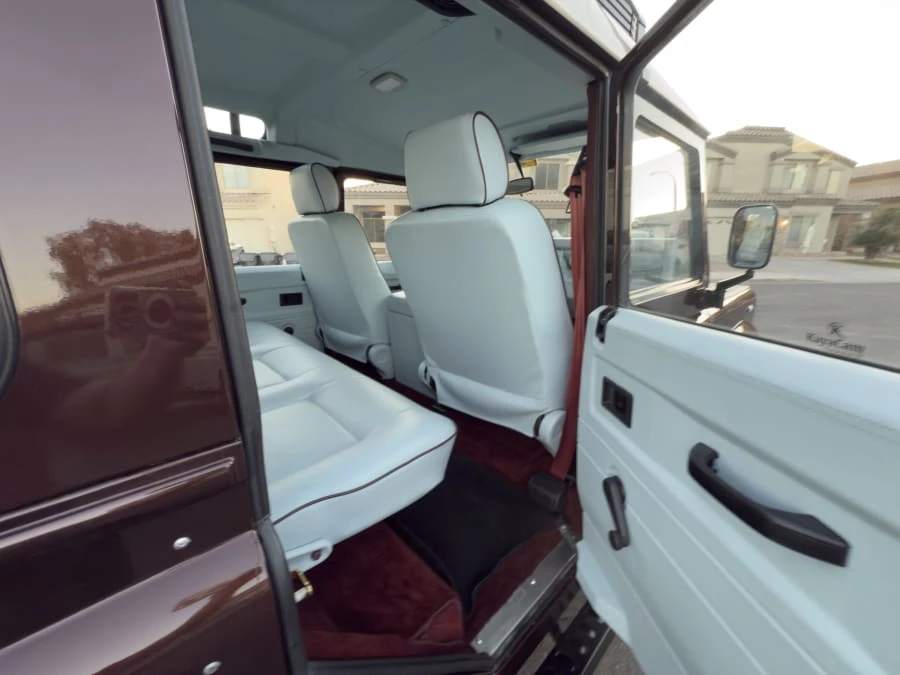 1993 Land Rover Defender 110 - Image 10 of 25