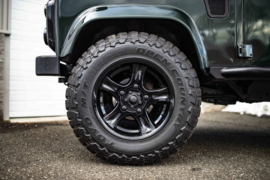 1993 Land Rover Defender 110 - Image 15 of 31