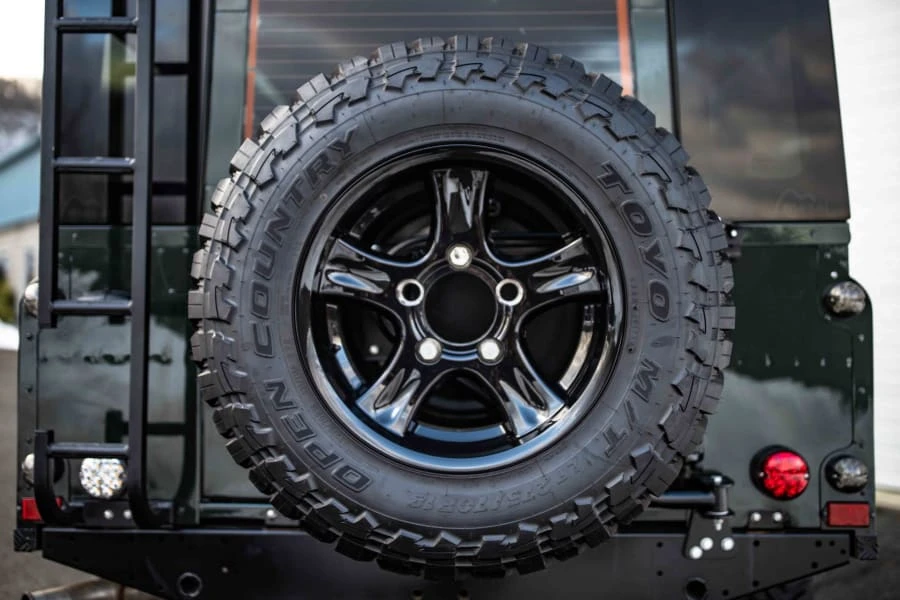 1993 Land Rover Defender 110 - Image 18 of 31