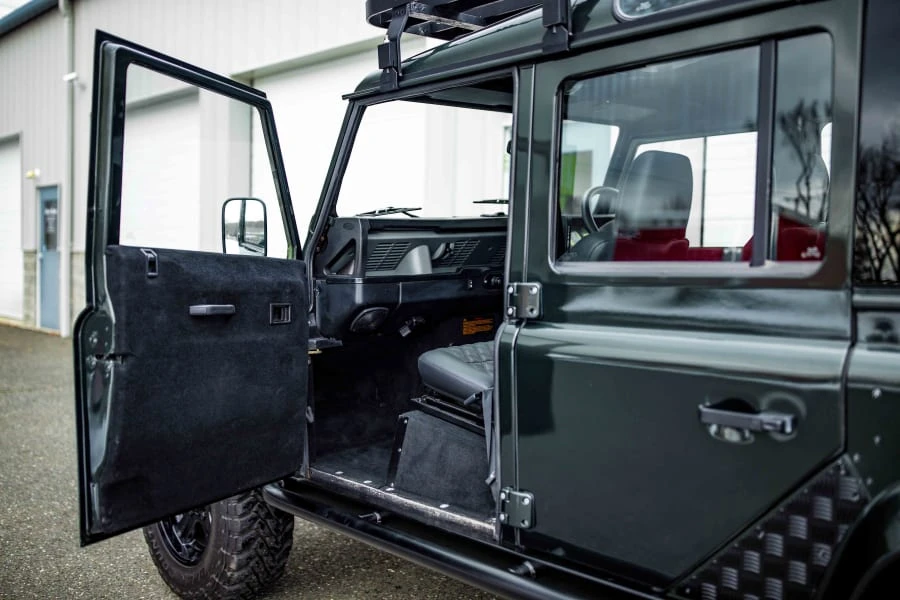 1993 Land Rover Defender 110 - Image 21 of 31