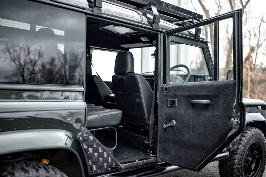 1993 Land Rover Defender 110 - Image 24 of 31