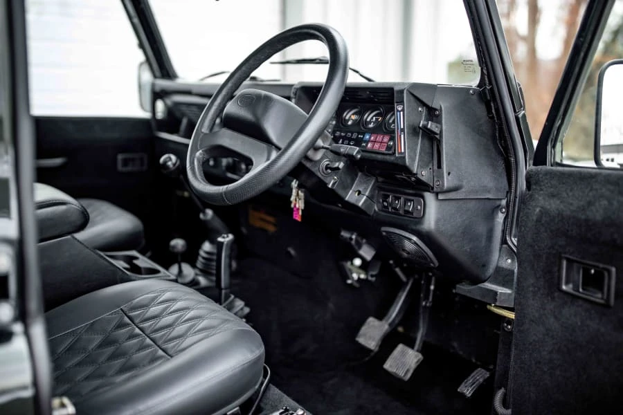 1993 Land Rover Defender 110 - Image 25 of 31